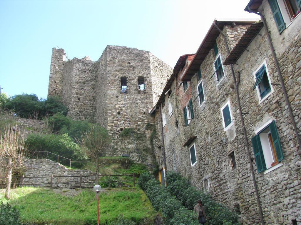 Casa Med Holiday Home Isolabona Bagian luar foto