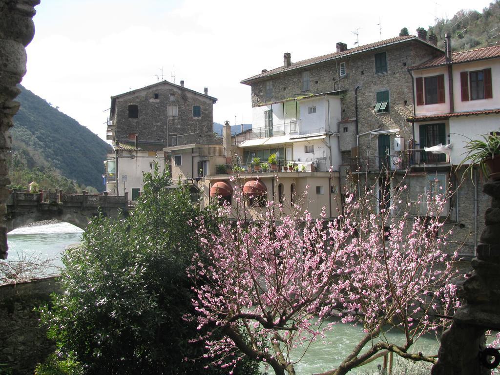 Casa Med Holiday Home Isolabona Bagian luar foto
