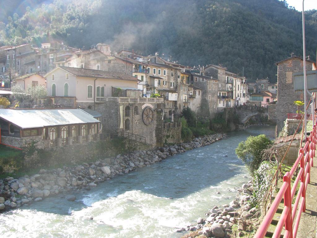 Casa Med Holiday Home Isolabona Bagian luar foto