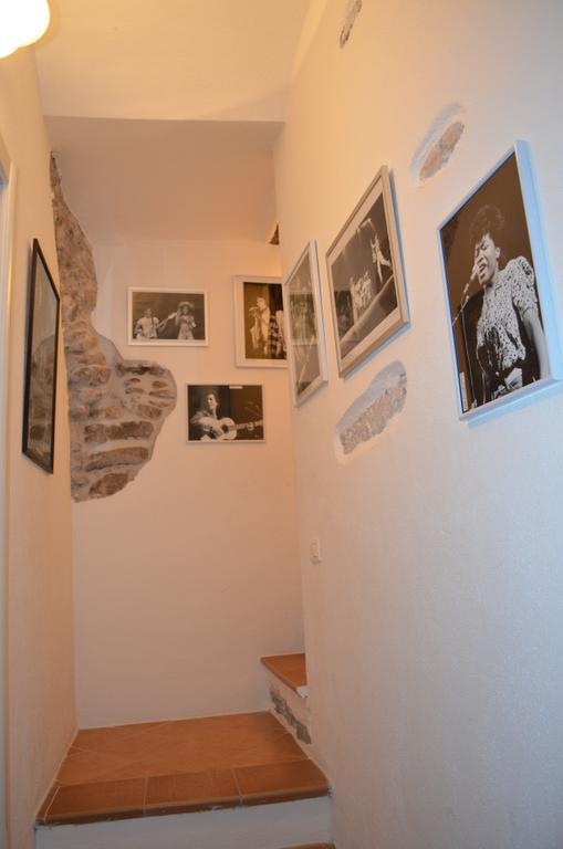 Casa Med Holiday Home Isolabona Bagian luar foto