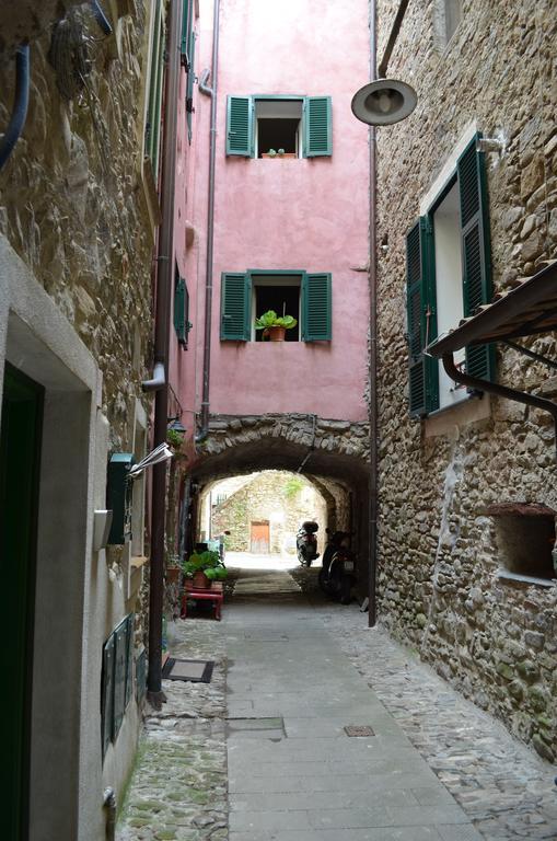 Casa Med Holiday Home Isolabona Bagian luar foto